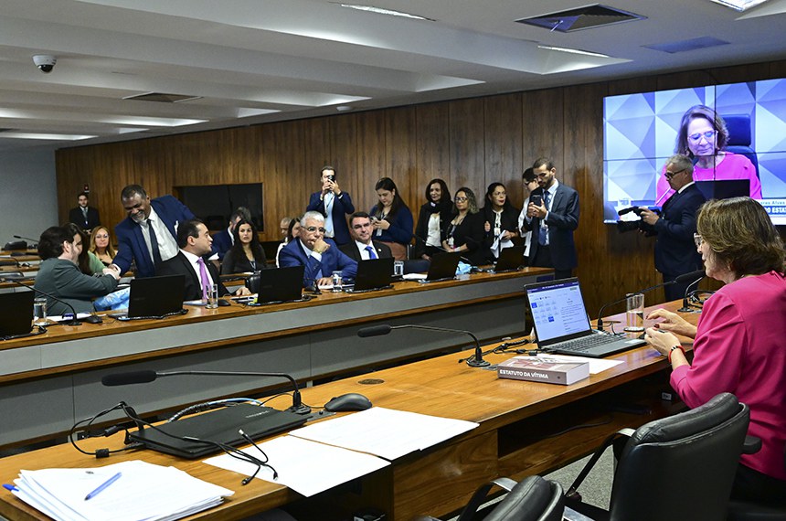 Bancada:
senador Plínio Valério (PSDB-AM); 
senador Weverton (PDT-MA) em pronunciamento; 
senador Eduardo Girão (Novo-CE); 
senador Flávio Bolsonaro (PL-RJ).