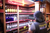 Comissões vão debater bebida adulterada com metanol