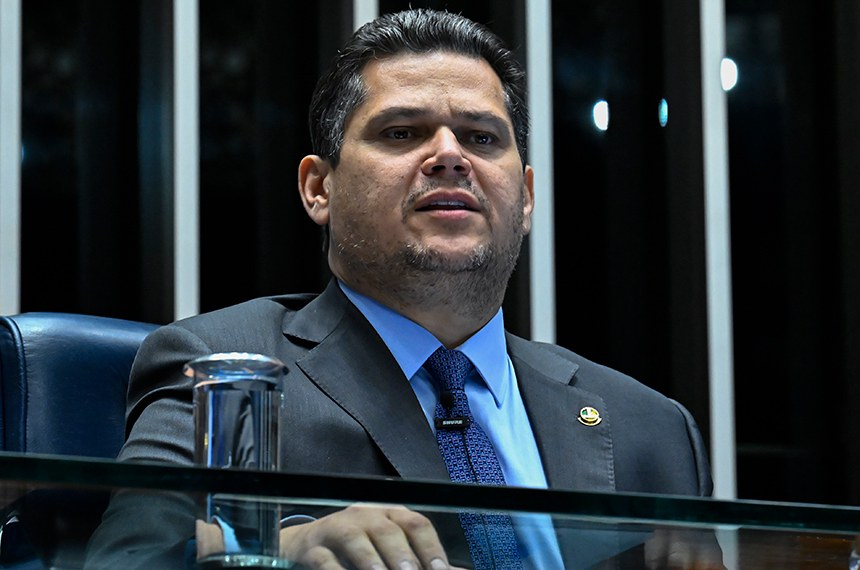 Mesa: 
presidente do Senado Federal, senador Davi Alcolumbre (União-AP).