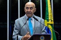 Confúcio homenageia professores e defende mais investimento em educação