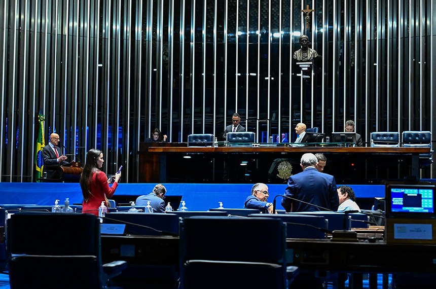 Mesa: 
2º secretário da Mesa do Senado Federal, senador Confúcio Moura (MDB-RO);
secretário-geral adjunto da Mesa do Senado Federal, José Roberto Leite de Matos.  