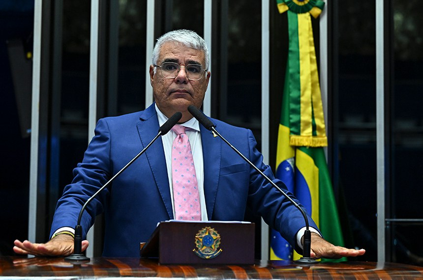 Em discurso, à tribuna, senador Eduardo Girão (Novo-CE).