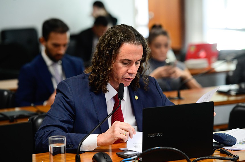 Bancada: 
relator das emendas da CAS à LDO, senador Veneziano Vital do Rêgo (MDB-PB) - em pronunciamento.