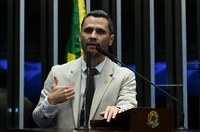 Cleitinho critica forma de indicações ao STF e privilégios de quem deixa a Corte