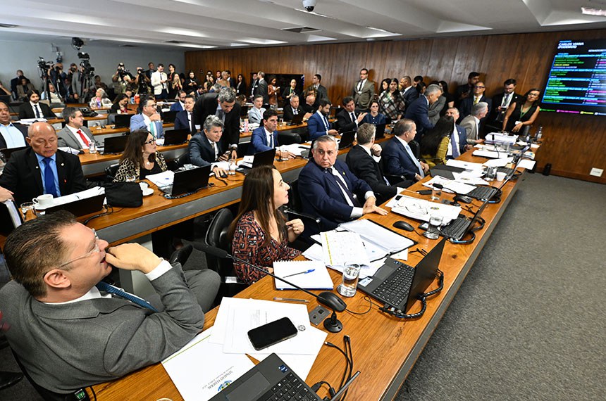 Bancada:
deputado Sóstenes Cavalcante (PL-RJ);
deputada Adriana Ventura (Novo-SP);
senador Izalci Lucas (PL-DF);
deputado Marcel van Hattem (Novo-RS);
senador Rogerio Marinho (PL-RN); 
senadora Eliziane Gama (PSD-MA);
deputado Paulo Pimenta (PT-RS);
deputado Rogégio Correia (PT-MG).