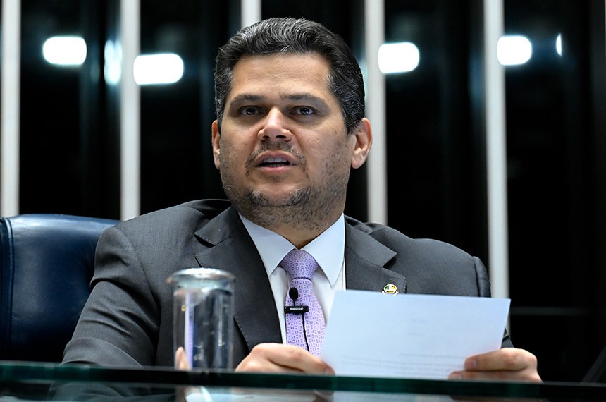 Mesa: 
presidente do Senado Federal, senador Davi Alcolumbre (União-AP).