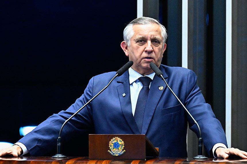 Em discurso, à tribuna, senador Izalci Lucas (PL-DF).
