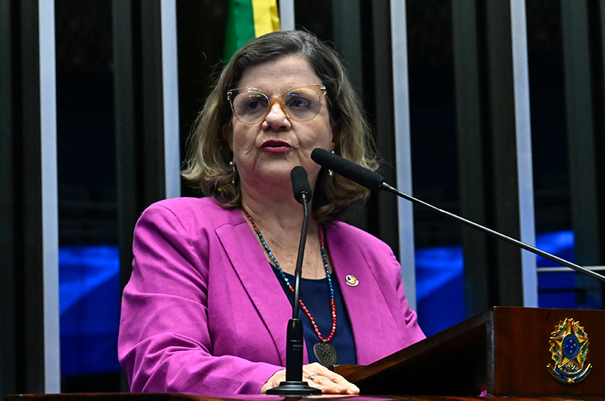 Teresa Leitão comemora 22 anos do Bolsa Família e elogia programa Gás do Povo — Senado Notícias