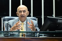 Confúcio Moura alerta para impacto da violência na educação