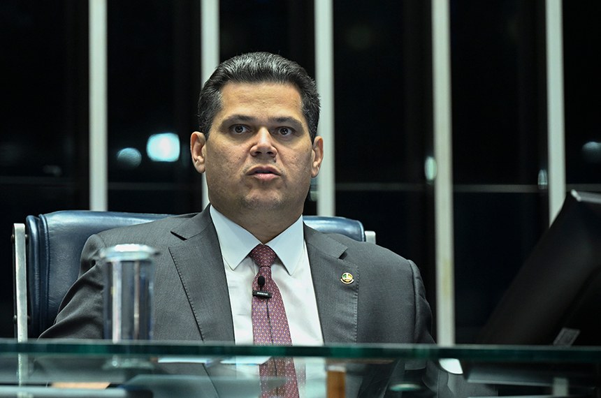 Mesa: 
presidente do Senado Federal, senador Davi Alcolumbre (União-AP).