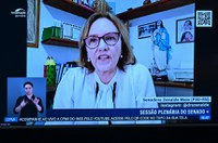 Zenaide comemora aprovação de fisioterapia no pós-mastectomia