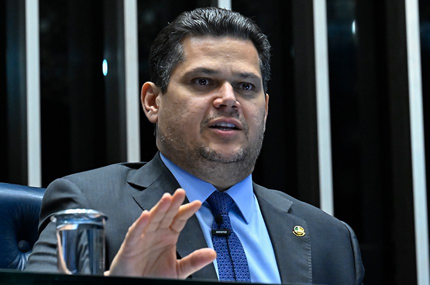 Mesa: 
presidente do Senado Federal, senador Davi Alcolumbre (União-AP).