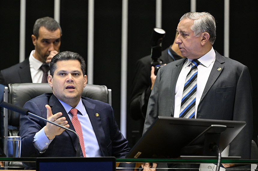 Mesa: 
presidente do Senado Federal, senador Davi Alcolumbre (União-AP); 
senador Izalci Lucas (PL-DF).