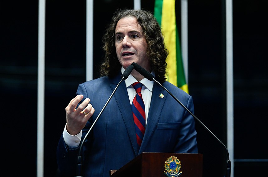 O senador Veneziano Vital do Rêgo é autor do requerimento para a homenagem - Foto: Geraldo Magela/Agência Senado