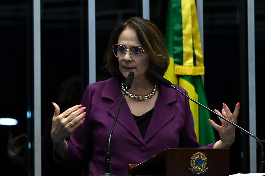 Em discurso, à tribuna, senadora Damares Alves (Republicanos-DF).
