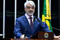 Humberto comemora impacto de programas federais na economia de PE