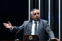 Izalci Lucas lamenta comando governista na CPI do Crime Organizado