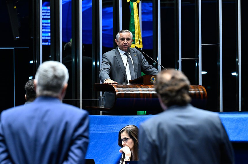 Em discurso, à tribuna, senador Izalci Lucas (PL-DF).
