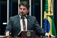 Marcos do Val quer debate sobre denúncias contra planos de saúde