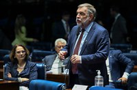 Senadores vão se reunir com ministro da Educação para discutir decreto das Apaes