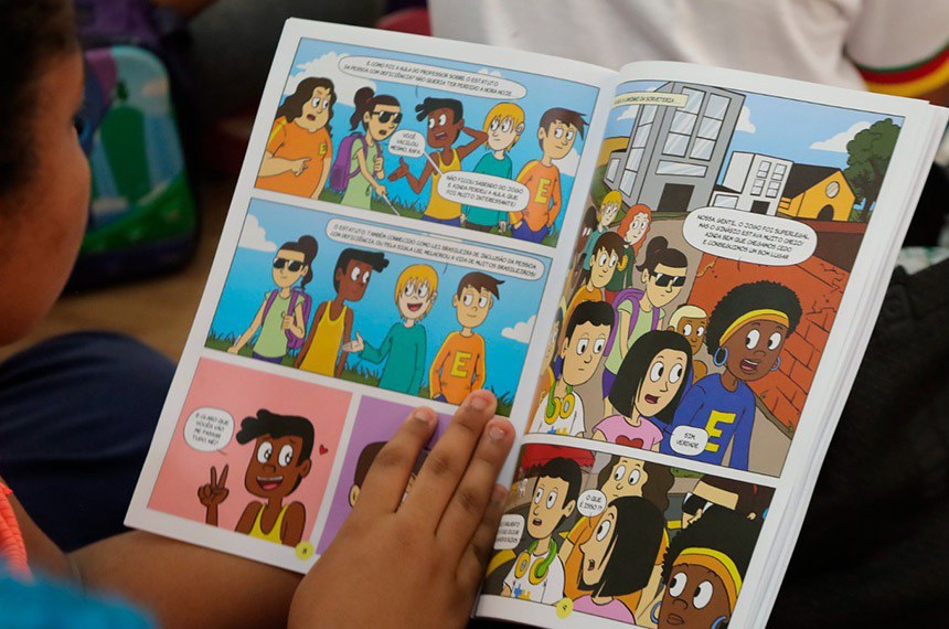 Detalhe do livro Estatuto da Pessoa com Deficiência em Miúdos credito=