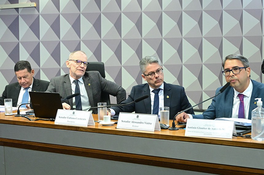 Mesa: 
vice-presidente da CPICRIME, senador Hamilton Mourão (Republicanos-RS); 
presidente da CPICRIME, senador Fabiano Contarato (PT-ES);
relator da CPICRIME, senador Alessandro Vieira (MDB-SE); 
diretor de Inteligência Penal da Secretaria Nacional de Políticas Penais (Senappen), Antônio Glautter de Azevedo Morais.