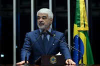 Humberto  diz que STF agiu corretamente ao manter prisão de Bolsonaro