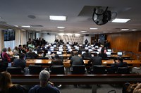 Limite de idade unificado para ingresso na PM e Corpo de Bombeiros passa na CCJ