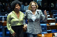 Mamografia pelo SUS a mulheres a partir dos 40 anos segue para sanção