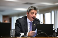 Projeto que torna crime o bloqueio de ruas com barricadas vai ao Plenário