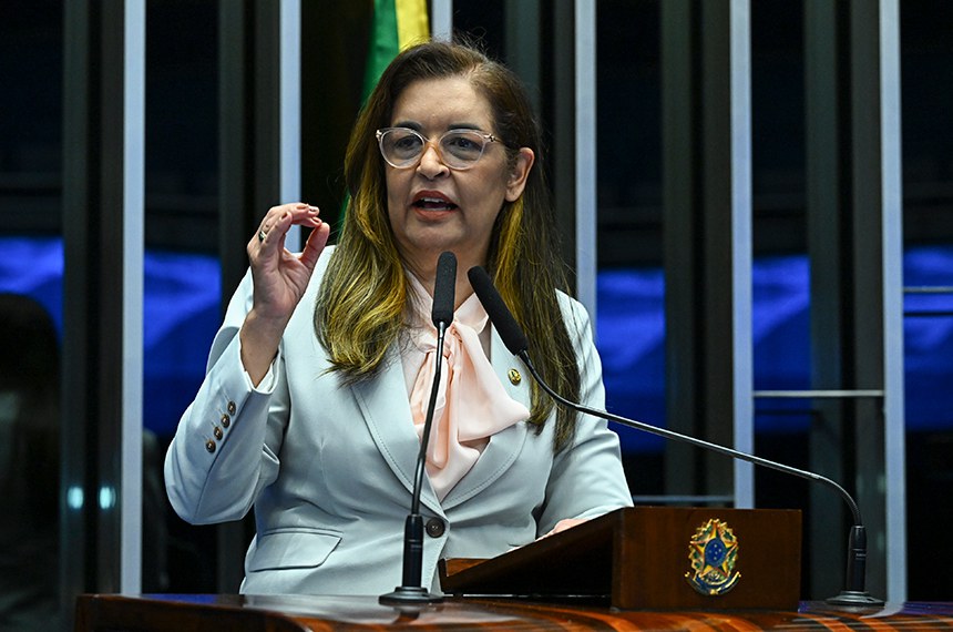 Em discurso, à tribuna, senadora Dra. Eudócia (PL-AL).