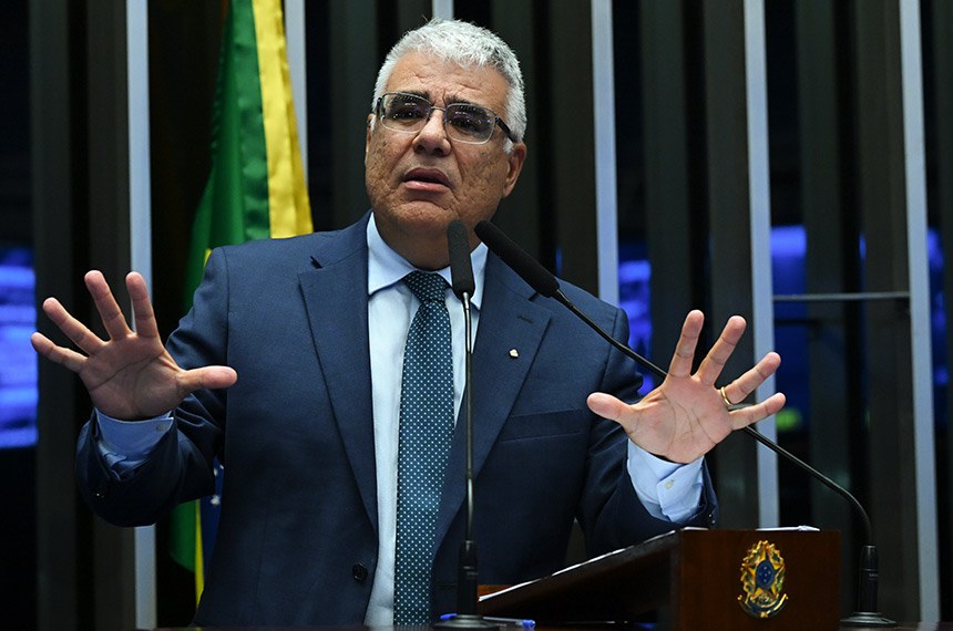 Em discurso, à tribuna, senador Eduardo Girão (Novo-CE).