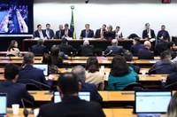 O que são emendas parlamentares e como são definidas?