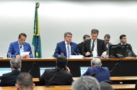 CMO aprova R$ 12,5 bilhões em créditos ao Orçamento de 2025