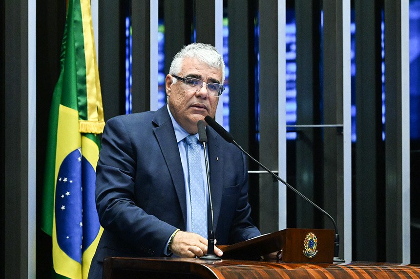 Em discurso, à tribuna, senador Eduardo Girão (Novo-CE).