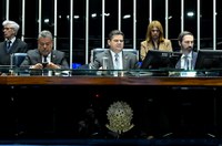 Projeto de reajuste de servidores do Senado segue para a Câmara