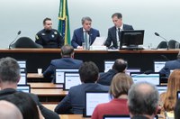 Aprovada em comissão, LDO deve ser votada pelo Congresso nesta quinta