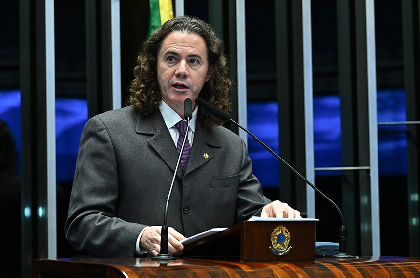 Em discurso, à tribuna, senador Veneziano Vital do Rêgo (MDB-PB).