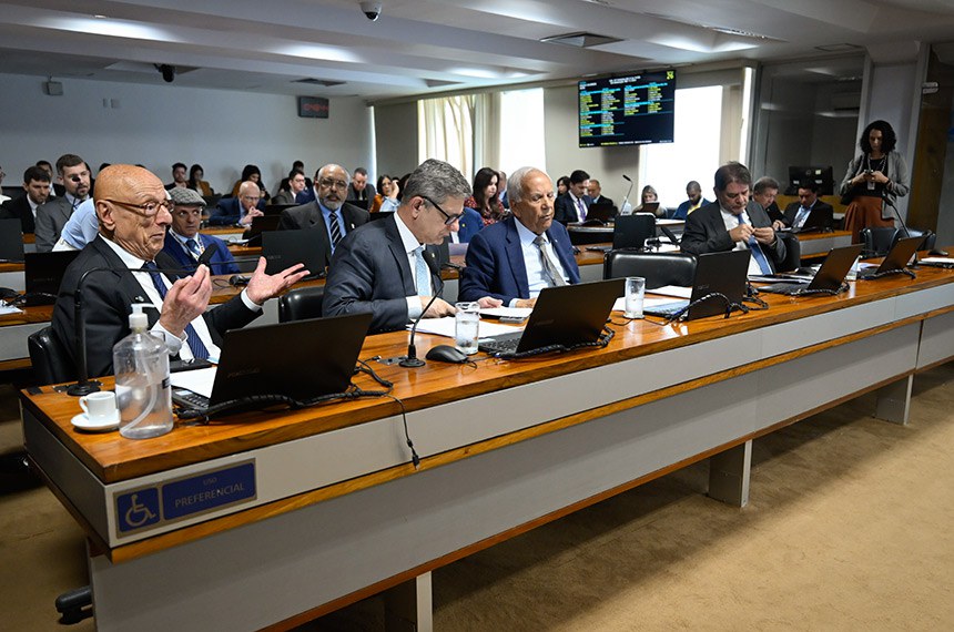 Bancada: 
senador Esperidião Amin (PP-SC) - em pronunciamento; 
senador Rogério Carvalho (PT-SE); 
senador Oriovisto Guimarães (PSDB-PR); 
senador Cid Gomes (PSB-CE); 
senador Paulo Paim (PT-RS).