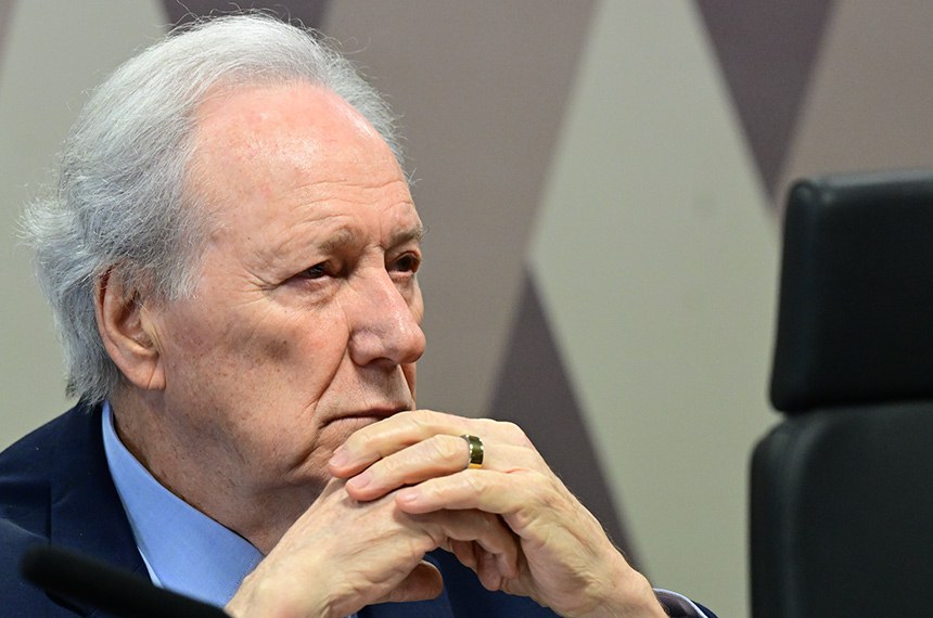 Mesa: 
ministro de Estado da Justiça e Segurança Pública, Ricardo Lewandowsk.