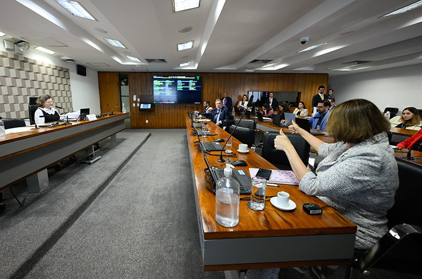 Bancada:
senadora Damares Alves (Republicanos-DF) em pronunciamento;
senador Flávio Arns (PSB-PR); 
senador Jorge Seif (PL-SC)