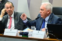 Atos antidemocráticos: dosimetria de penas terá relatoria de Esperidião Amin