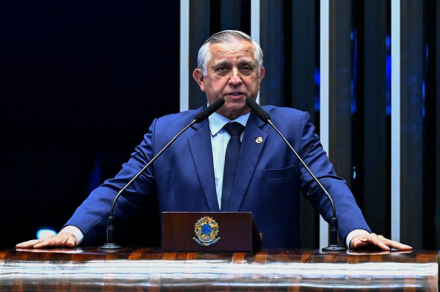 Em discurso, à tribuna, senador Izalci Lucas (PL-DF).
