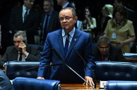 PEC que permite acúmulo de cargos por professores segue para promulgação