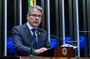 À tribuna, em discurso, senador Alessandro Vieira (MDB-SE).