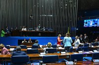 Senado unifica limite de idade para concurso de policiais e bombeiros