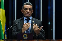 Mecias defende anistia e pede prisão domiciliar para Bolsonaro