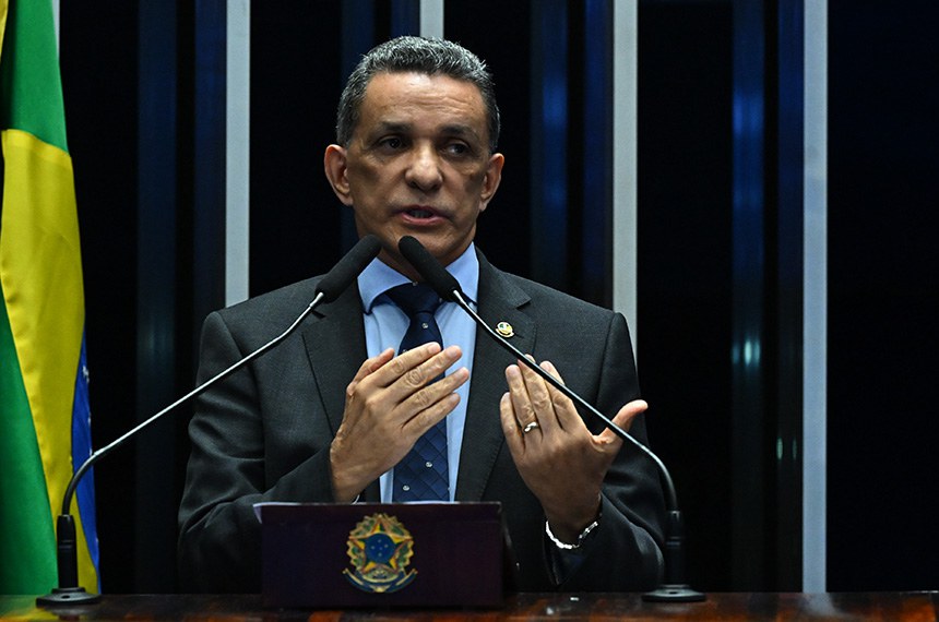 Em discurso, à tribuna, senador Mecias de Jesus (Republicanos-RR).