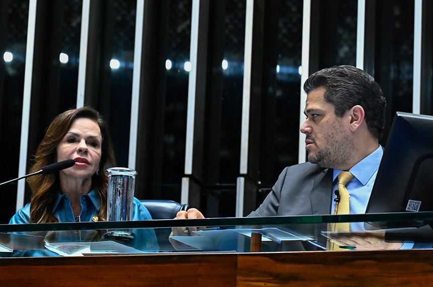 Mesa: 
senadora Professora Dorinha Seabra (União-TO) - em pronunciamento;
presidente do Senado Federal, senador Davi Alcolumbre (União-AP).