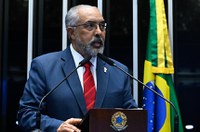 Paim destaca aprovação de projeto contra devedores contumazes